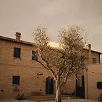 فندق مبيت وإفطار Casale Tre Gelsi سينغولي