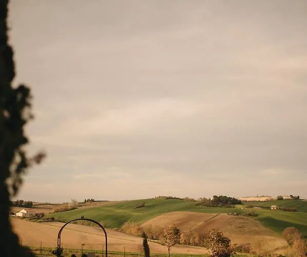 Bed & Breakfast Casale Tre Gelsi *